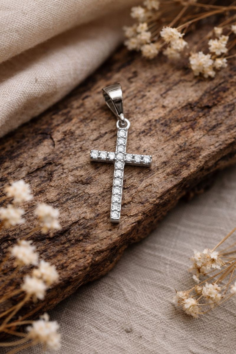 Pandantiv din Argint 925 în Formă de Cruce cu Zirconii Albe