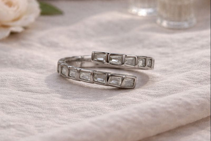Inel Deschis din Argint 925 cu Pietre Zirconiu Baguette – Eleganță Modernă și Rafinat Minimalism