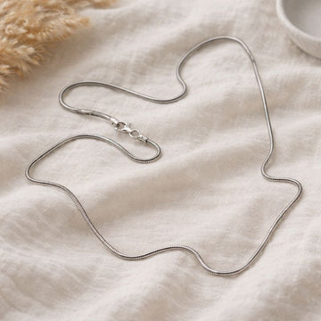 Lanț din argint 925 tip șarpe – eleganță clasică și rafinament atemporal
