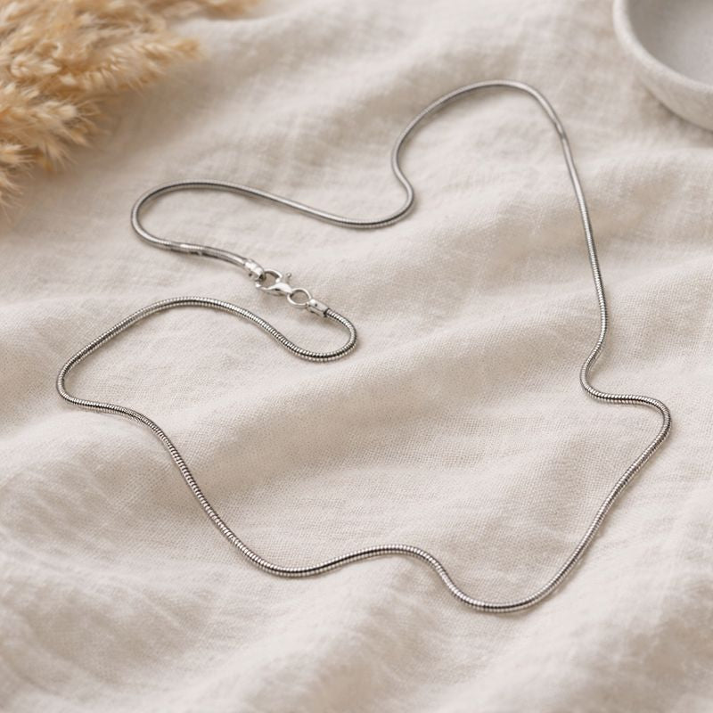 Lanț din argint 925 tip șarpe – eleganță clasică și rafinament atemporal